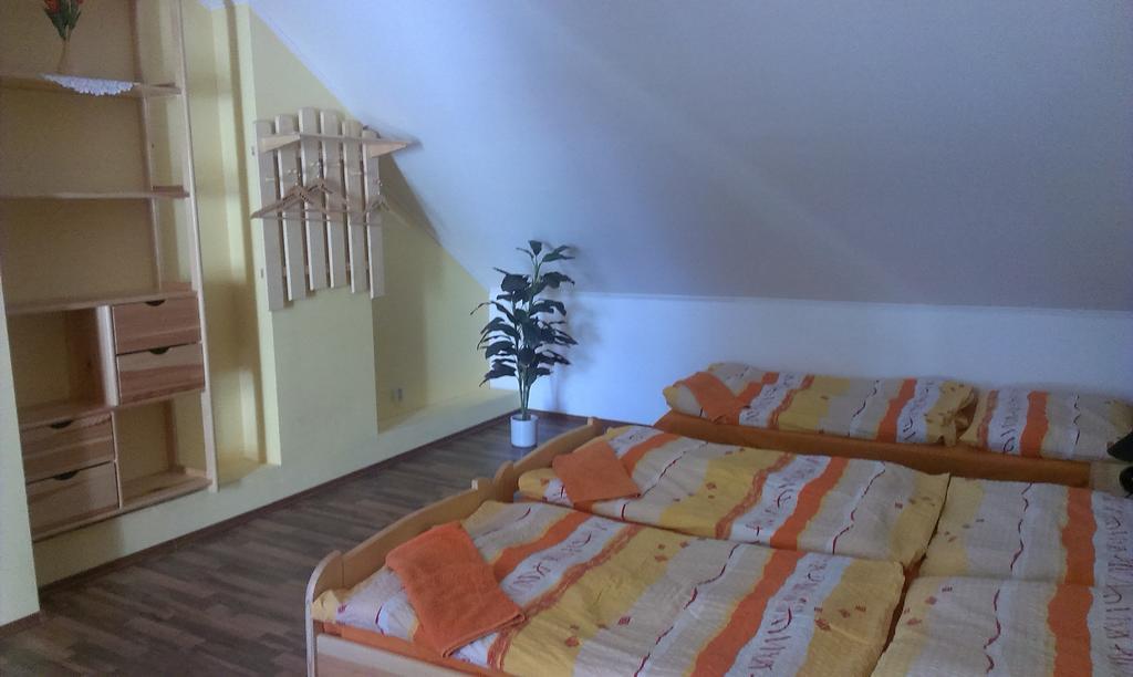Penzion Marina Pri Slovenskej Restauracii Brezno Room photo