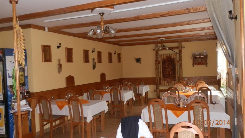 Penzion Marina Pri Slovenskej Restauracii Brezno Room photo